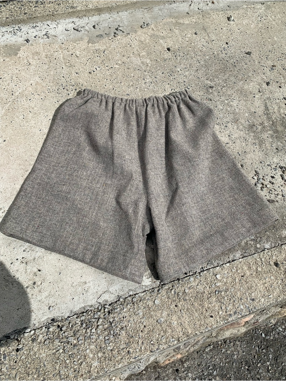A Détacher Mona Kowalska 100% Virgin Wool Gray Tweed Shorts Size 6